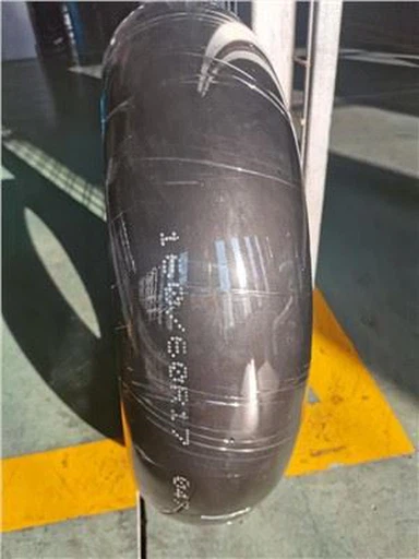 PNEU SLICK MC ARRIÈRE 160 / 60R17